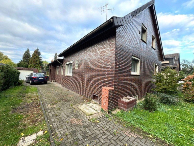 Seitenansicht Duisburg Doppelhaush�lfte Gepflegte DHH mit viel Potenzial in bevorzugter ruhiger gr�ner Wohnlage von Duisburg Neum�hl