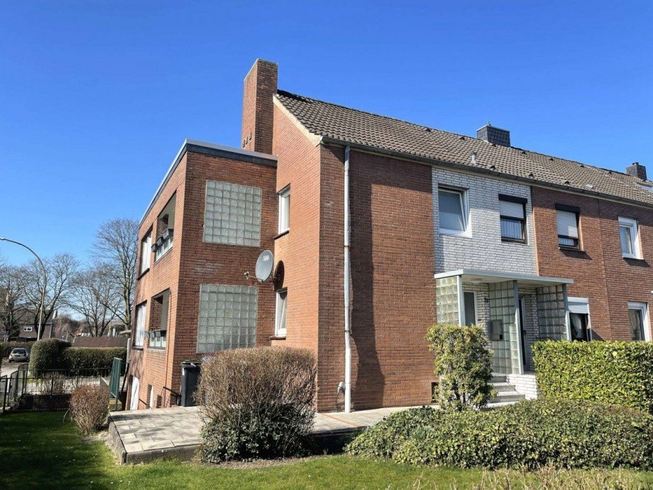 Hausansicht Doppelhaush�lfte Kamp-Lintfort